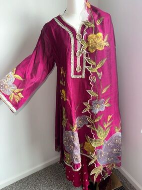 Magenta Floral Embroidered 3 piece traditional shalwar kameez w/ Palazzo Pants